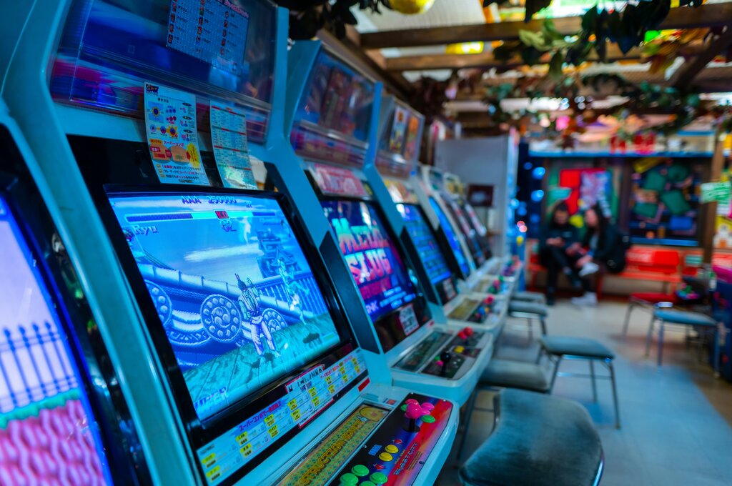 Esports and Entertainment: The Blurring Lines Between Gaming and Showbiz